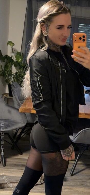 Full leaked Shellyink private onlyfans photo
