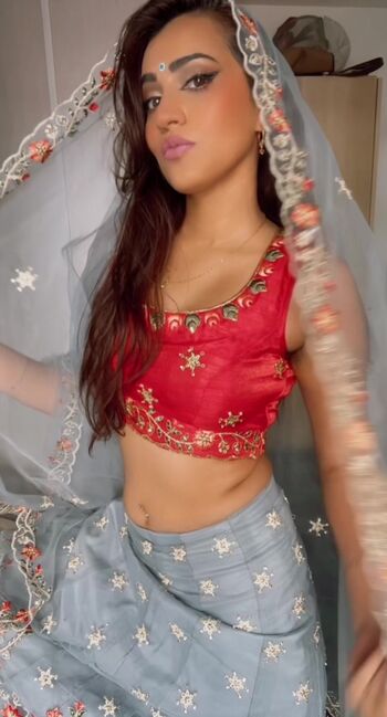 Full leaked Sheraz desi private onlyfans photo