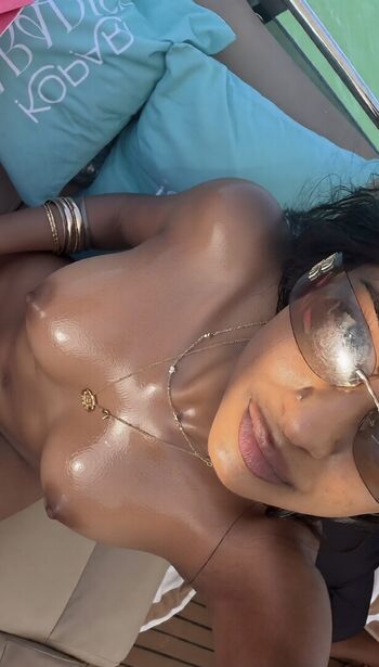 Full leaked Shini muthukrishnan private onlyfans photo