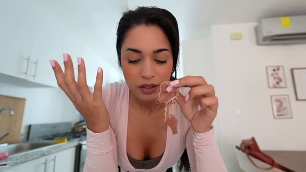 Full leaked Shirin azami page private onlyfans photo
