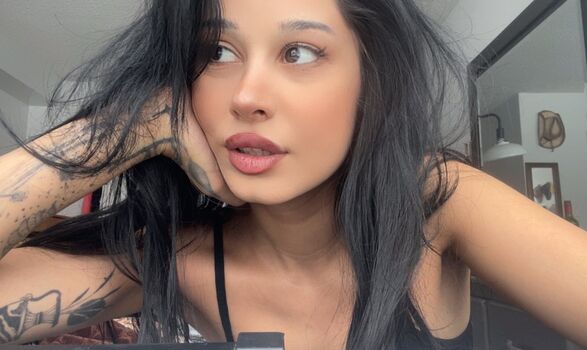 Full leaked Shirin yfr private onlyfans photo