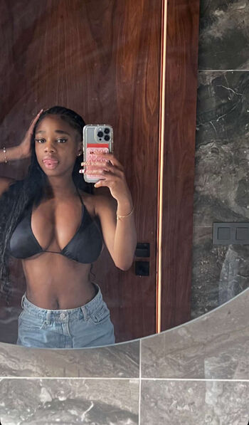 Full leaked Shona liz private onlyfans photo