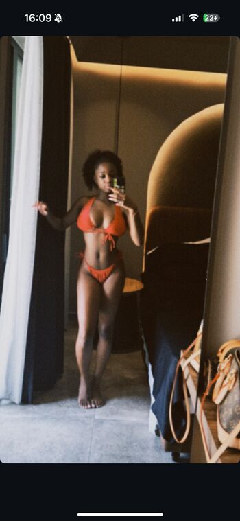 Full leaked Shona liz private onlyfans photo