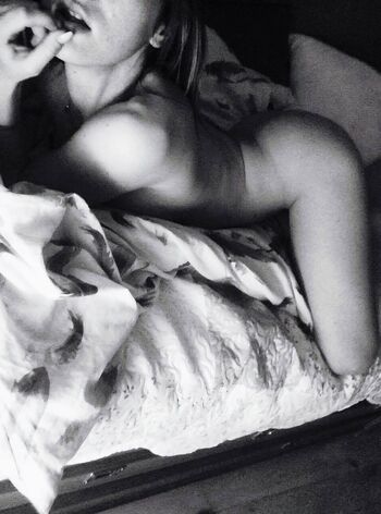 Full leaked Show your girlfriend private onlyfans photo