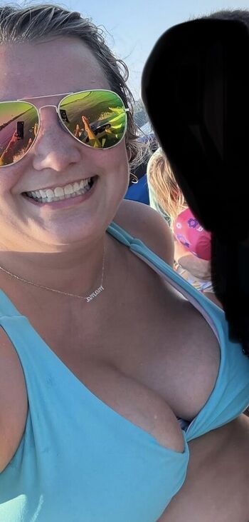 Full leaked Show your girlfriend page private onlyfans photo