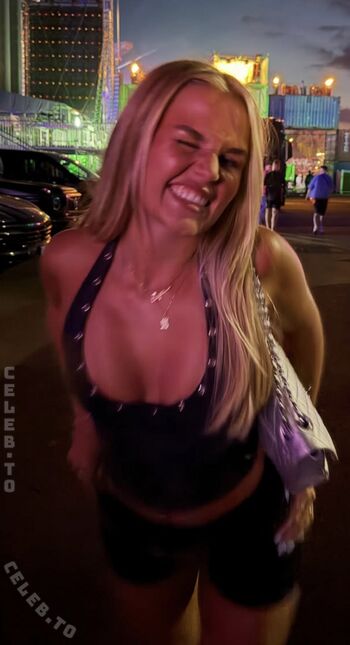 Full leaked Shpieew private onlyfans photo