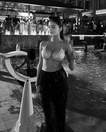 Full leaked Shruti arora private onlyfans photo