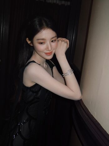 Full leaked Shuhua private onlyfans photo
