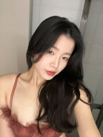 Full leaked Shuoyu li private onlyfans photo