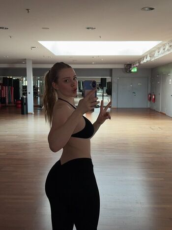 Full leaked Shutupmelissa  page private onlyfans photo