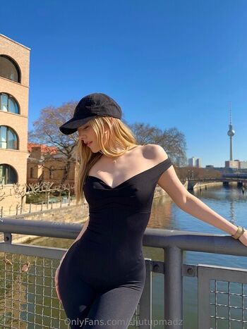 _shutupmelissa_