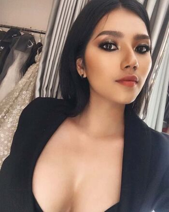 Full leaked Shxniew page private onlyfans photo