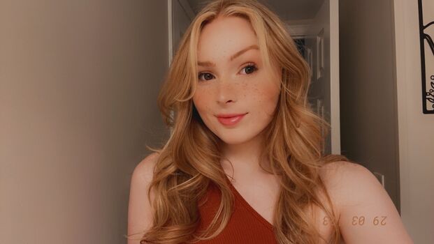 Full leaked Shy trans private onlyfans photo
