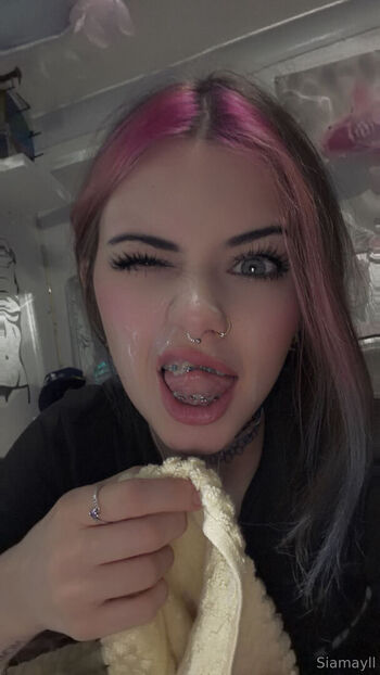 Full leaked Siamayll private onlyfans photo