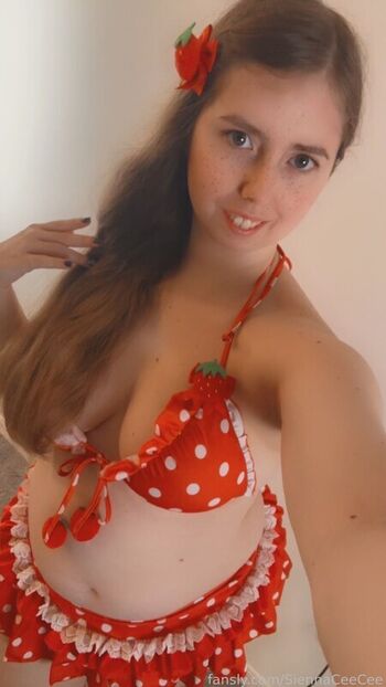 Full leaked Siennaceecee private onlyfans photo
