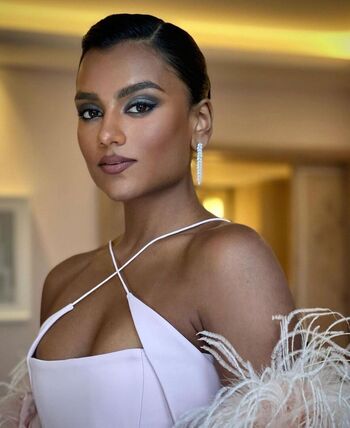 Full leaked Simone ashley page private onlyfans photo