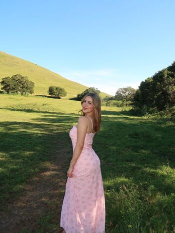 Full leaked Simplyneidaa private onlyfans photo