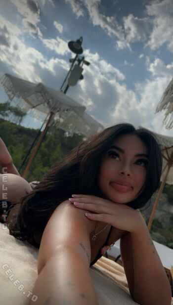 Full leaked Simplyvanessa private onlyfans photo