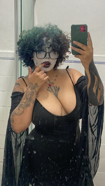 Full leaked Sinderlnd private onlyfans photo