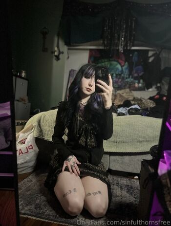 Full leaked Sinfulthorns private onlyfans photo