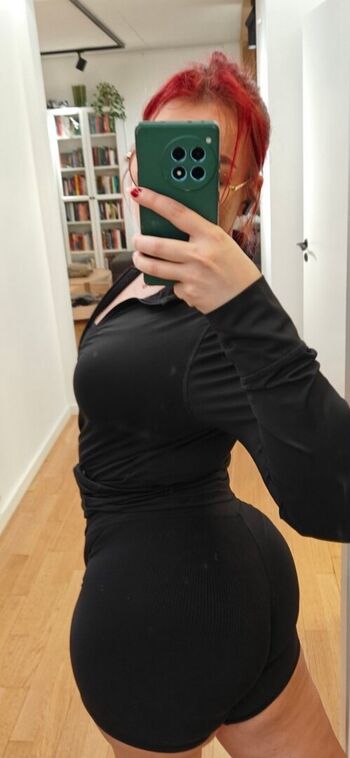 Full leaked Skaunotar private onlyfans photo