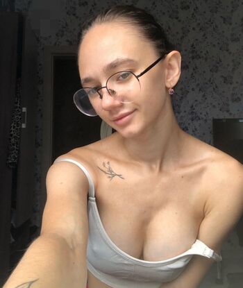 Full leaked Skinnygirl private onlyfans photo