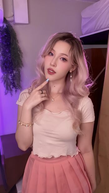 Full leaked Skwid page private onlyfans photo