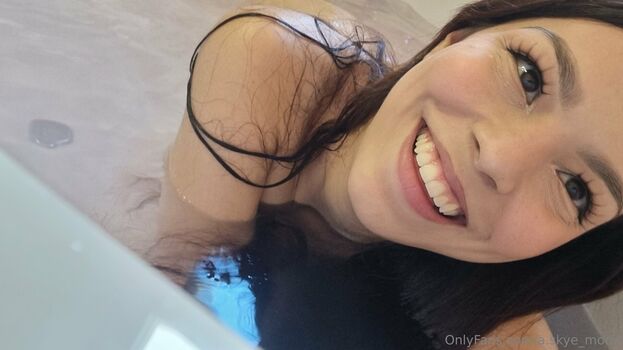 Full leaked Sky moon page private onlyfans photo