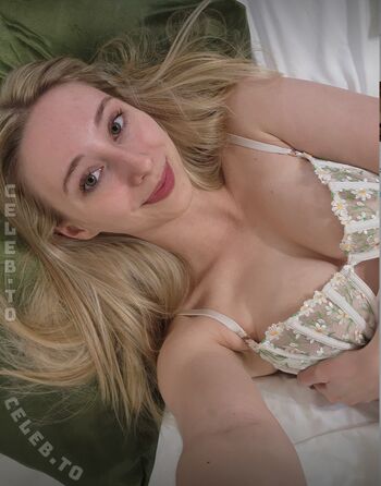 Full leaked Sky starling page private onlyfans photo