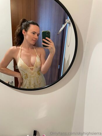 Full leaked Skyhighsierra private onlyfans photo