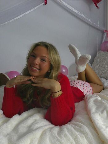 Full leaked Skylaspamyy alainza page private onlyfans photo