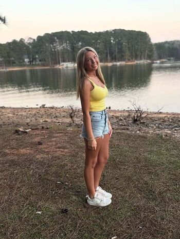 Full leaked Skylaspamyy alainza private onlyfans photo