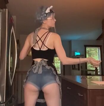 Full leaked Skymi chan  page private onlyfans photo