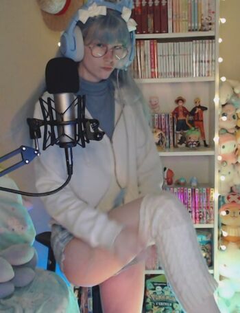 Full leaked Skymi chan  page private onlyfans photo