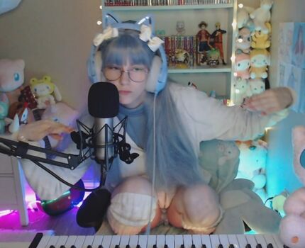 Full leaked Skymi chan private onlyfans photo