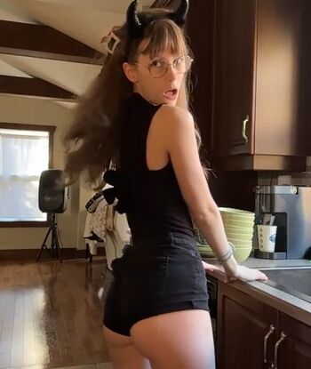 Full leaked Skymi chan private onlyfans photo