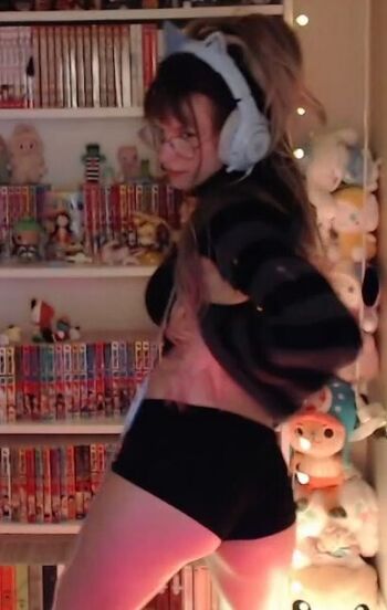 Full leaked Skymi chan page private onlyfans photo