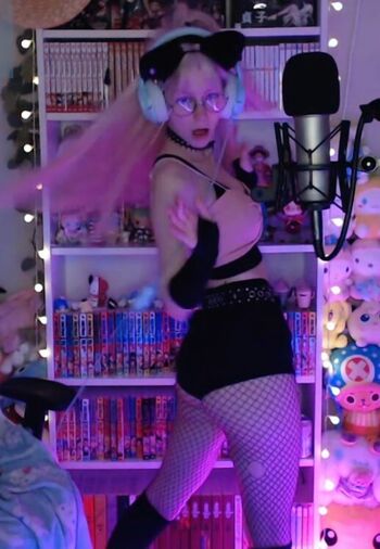 Full leaked Skymi chan page private onlyfans photo