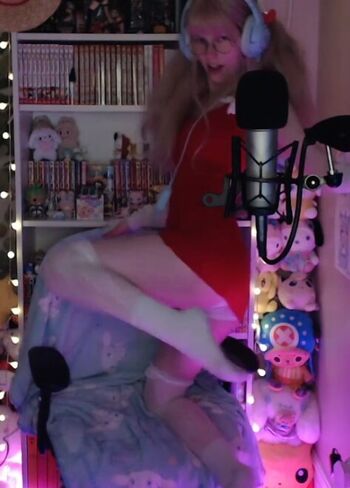 Full leaked Skymi chan private onlyfans photo