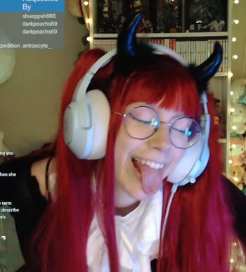 Full leaked Skymi chan private onlyfans photo