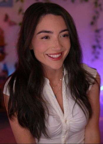 Full leaked Skyytea private onlyfans photo