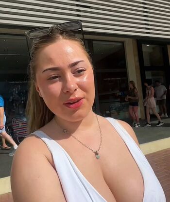 Full leaked Sl private onlyfans photo
