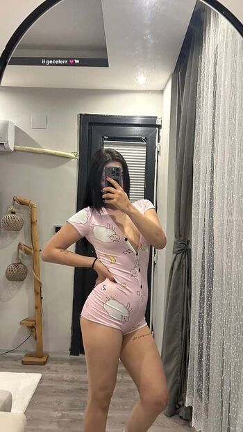 Full leaked Slayingrozze private onlyfans photo