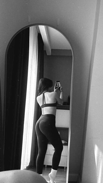 Full leaked Slayingrozze private onlyfans photo