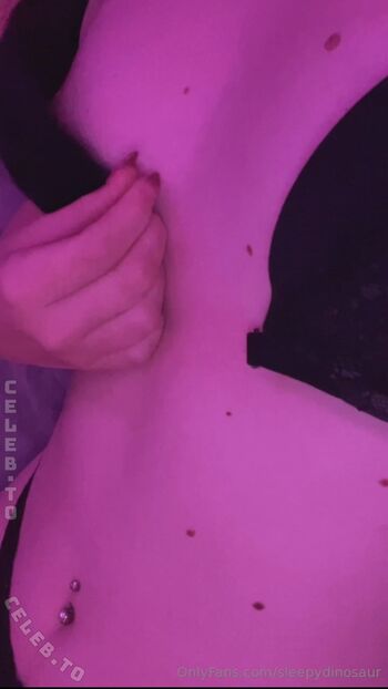 Full leaked Sleepydinosaur  page private onlyfans photo