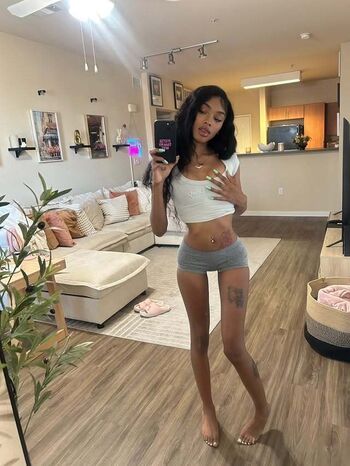 Full leaked Slimchivk private onlyfans photo