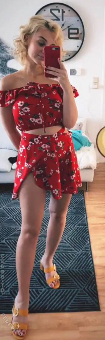 Full leaked Slimladysashka private onlyfans photo