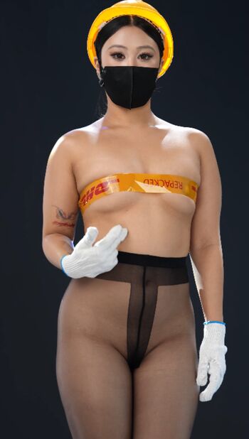 Full leaked Slutty asian dancers private onlyfans photo