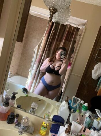 Full leaked Sluttylilrose private onlyfans photo