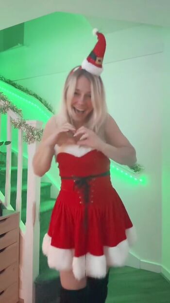 Full leaked Smileydani page private onlyfans photo